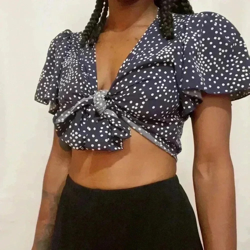 Short sleeve Tie front top with